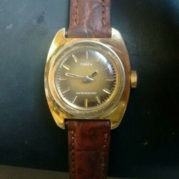 Vintage Timex Women's Mechanical (Wind Up) Watch, Classic, Running