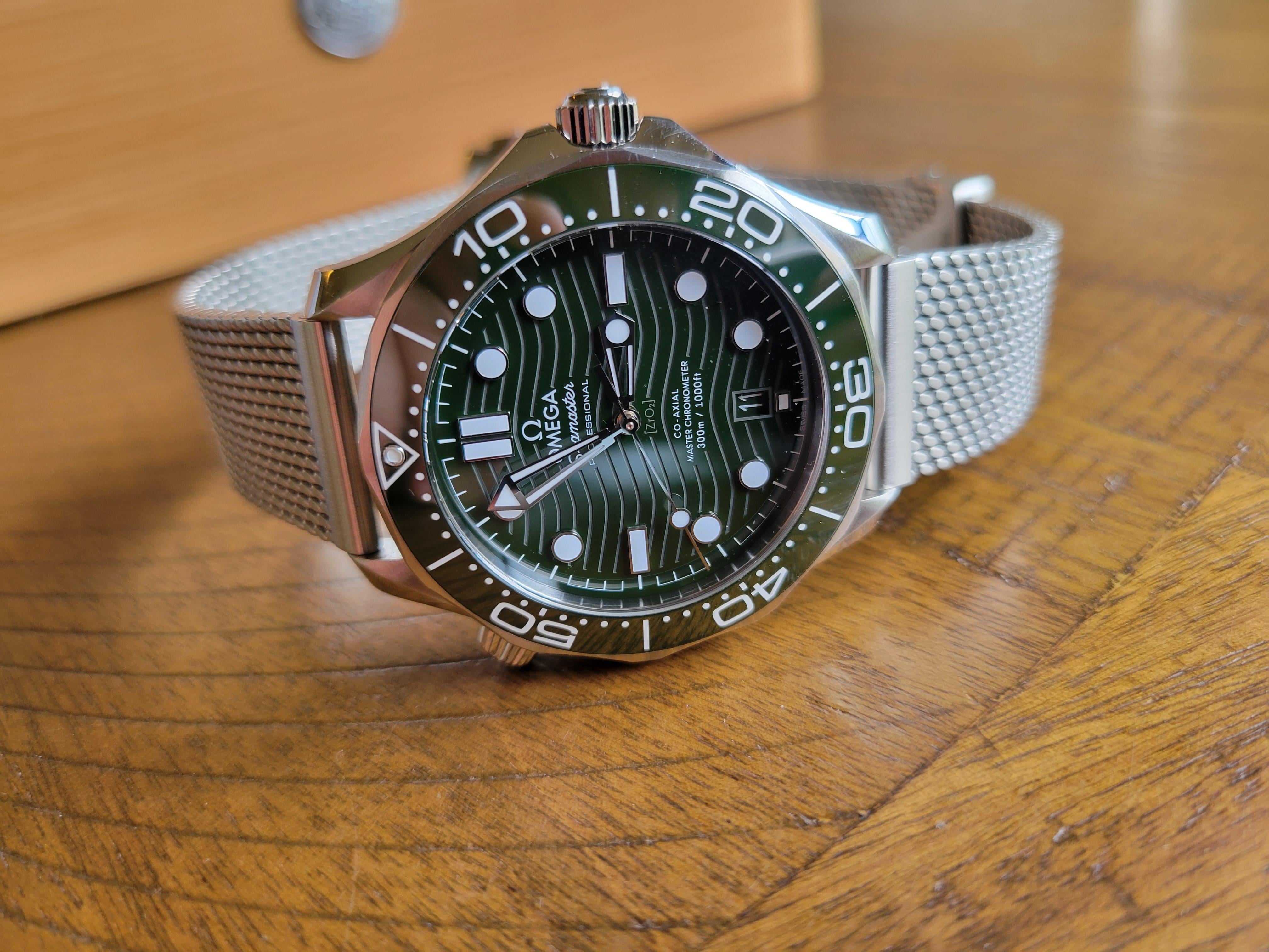 WTS Omega Seamaster 300m Green w Extra Omega SS Mesh Bracelet WatchCharts Marketplace