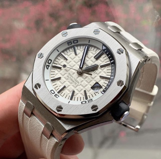 Audemars Piguet Royal Oak Offshore Diver 15710st White