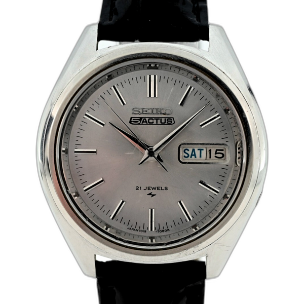 希少 ARABIA 1970年代 ヴィンテージ フローラ ロゴ付デッドストック Seiko 5 Actus 7019-7080 Price as of May 2026 | WatchCharts