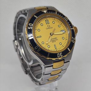 正規OMEGA Seamaster Professional 200M GOLD N MINT* Vintage OMEGA Seamaster Professional 200M Quartz