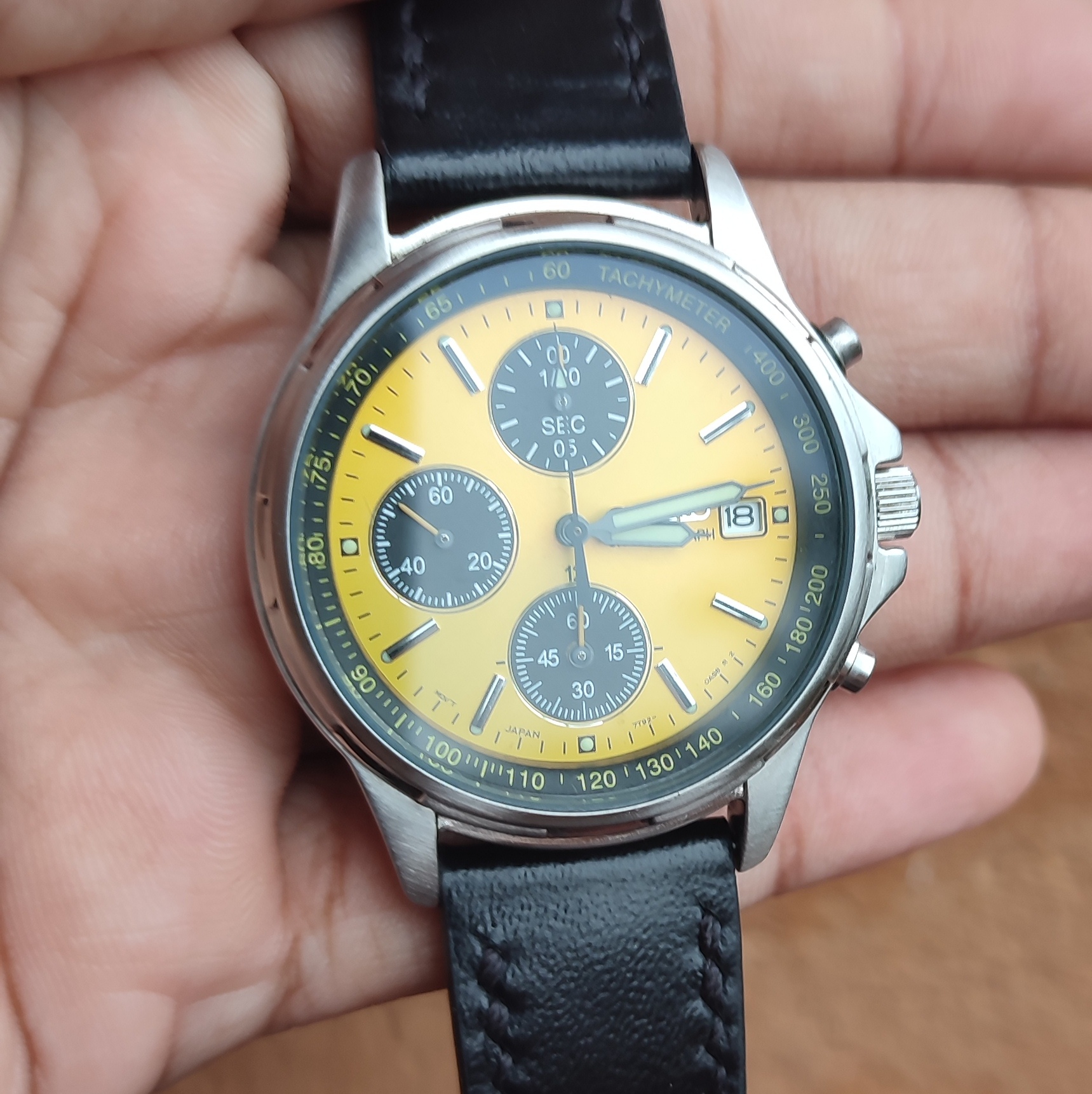 SEIKO 7T92-0BA0 Chronograph Rare Yellow Panda Dial Mens Quartz