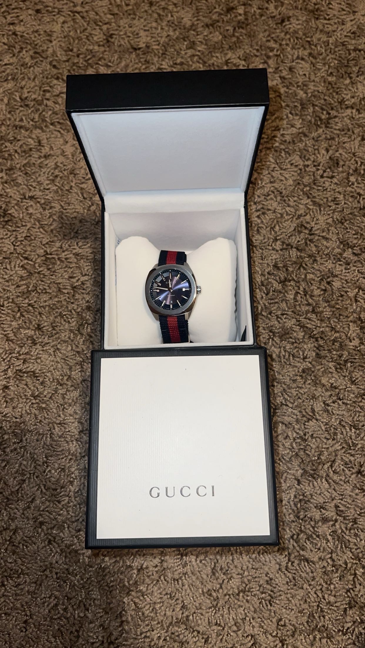 Gucci f2022g hotsell