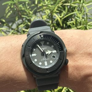 SEIKO ALBA Sefaire V701-TY50 Mens Quartz Scuba Diver 200M