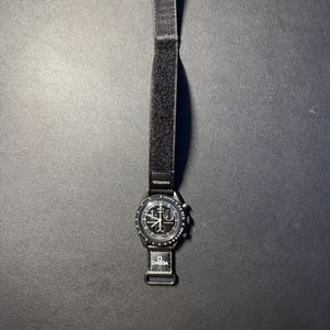 Swatch MoonSwatch Mission To The Moonphase New Moon Snoopy